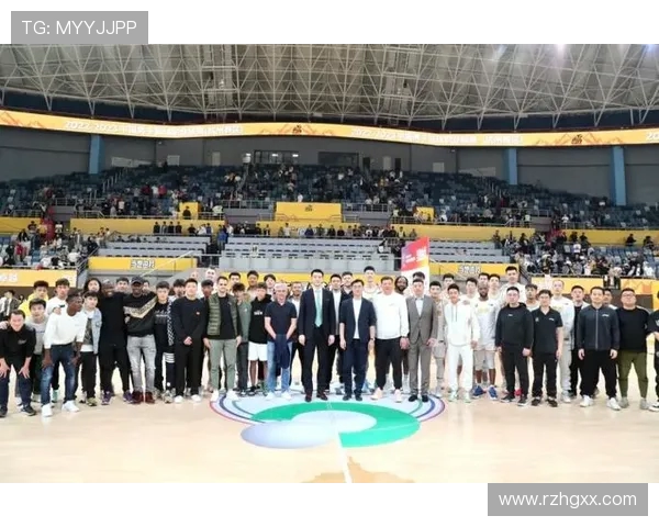 浙江CBA篮球队是否设有足球相关项目？